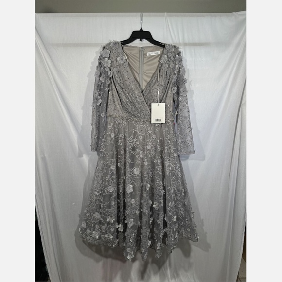 NWT $538 Mac Duggal [ 12 ]‎ Floral Embellished Lace A-Line Dress Sterling Grey - Picture 6 of 16